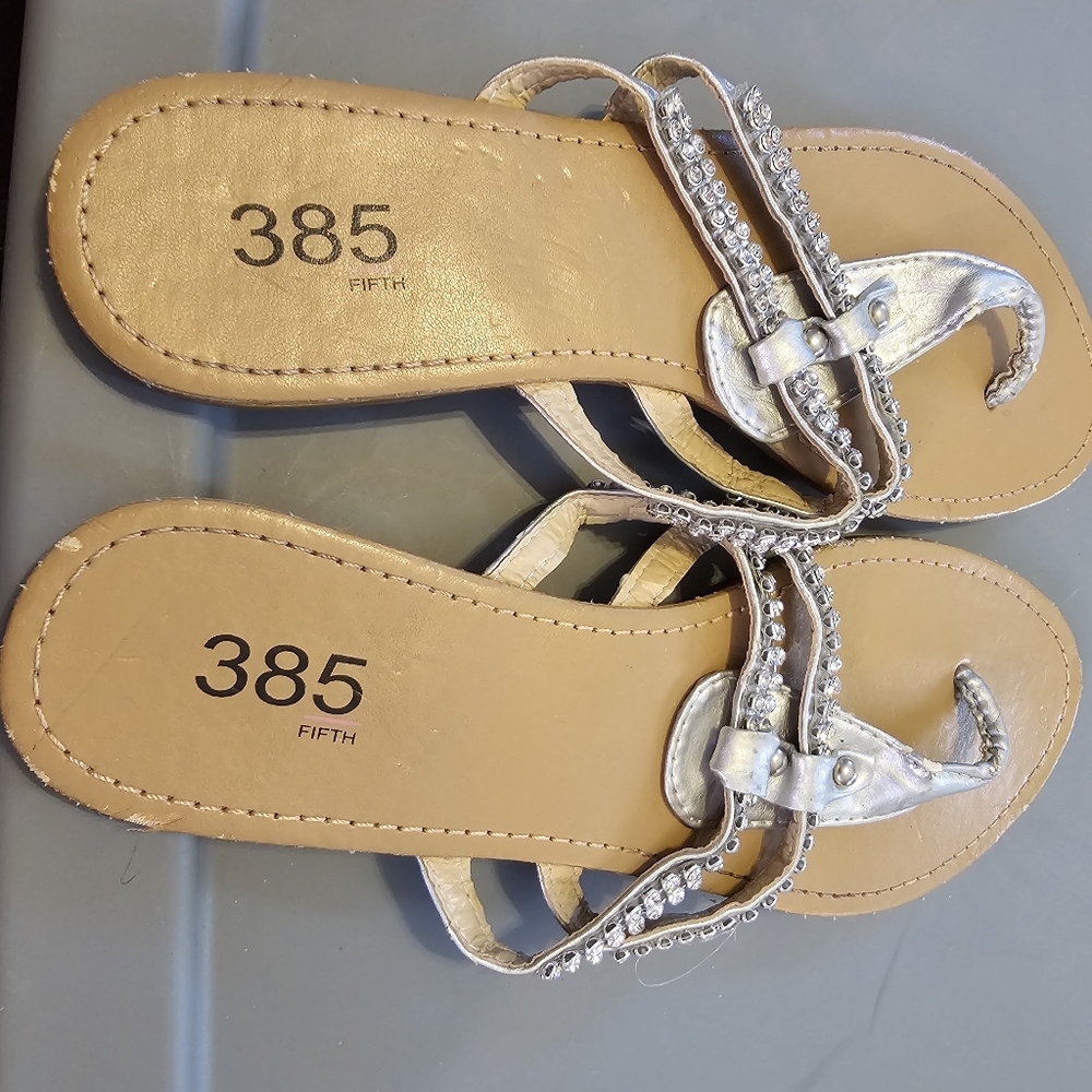 Woman's size 7 sandles